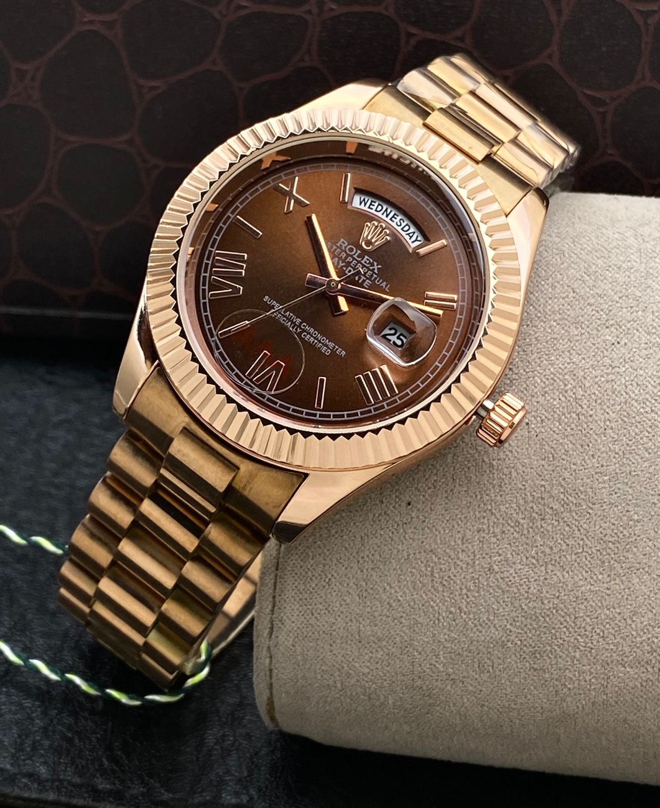 Men’s Premium  Gold Watch with Brown Dial – Day & Date Working