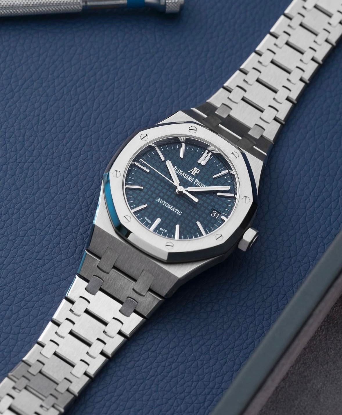 Royal Oak – 7AAA Premium Men’s Collection